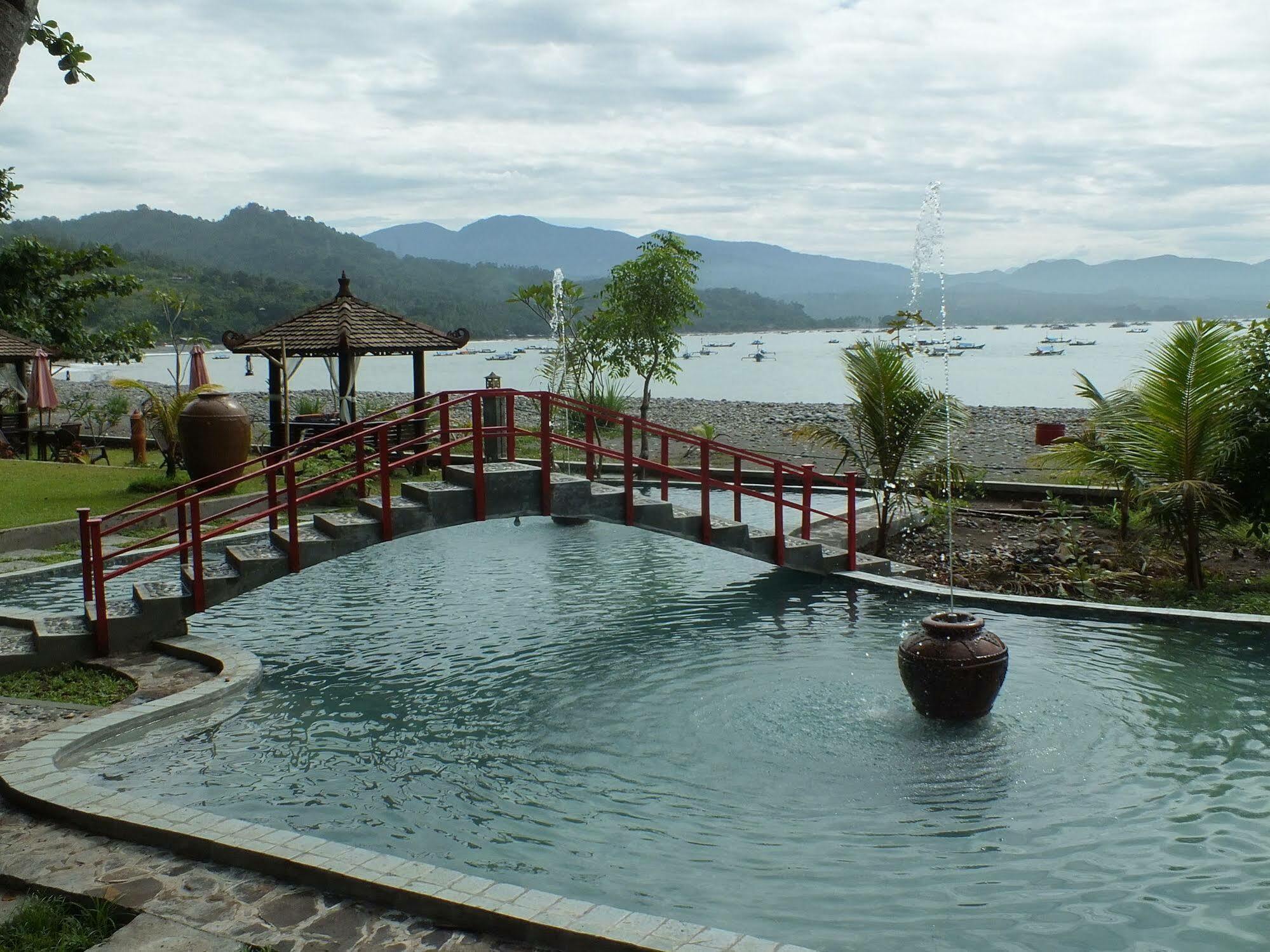 Ketapang Resort Karanghawu Exterior foto
